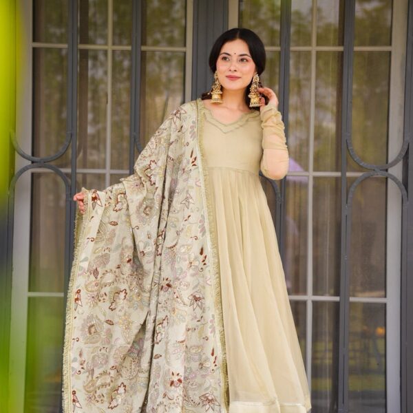 Sonakshi Grace Suit Set