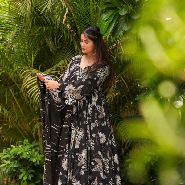 Mehrunissa Black Cotton Suit Set